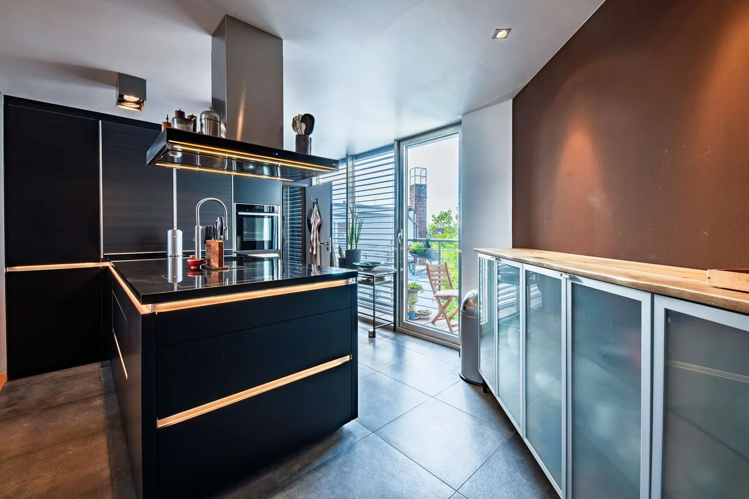 2 Zimmer Wohnung mit 185 m² in Berlin – Bild 4
