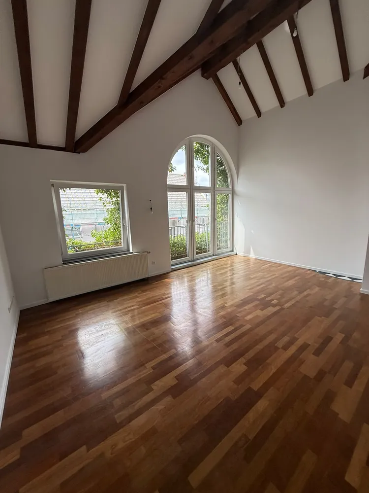 5 Zimmer Wohnung mit 135 m² in Köln – Bild 1