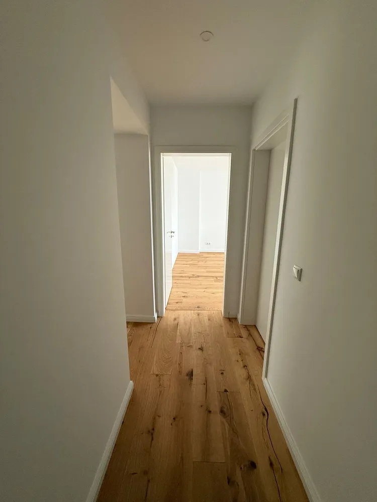 2 Zimmer Wohnung mit 77 m² in Berlin – Bild 7