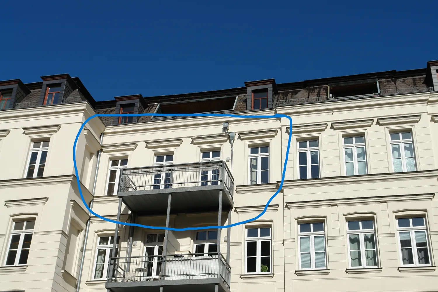 4 Zimmer Wohnung mit 136 m² in Leipzig – Bild 1