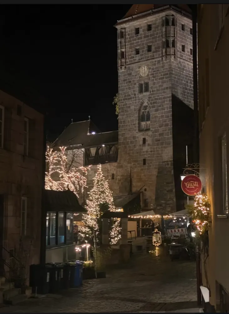 3 Zimmer Wohnung mit 110 m² in Nürnberg – Bild 1