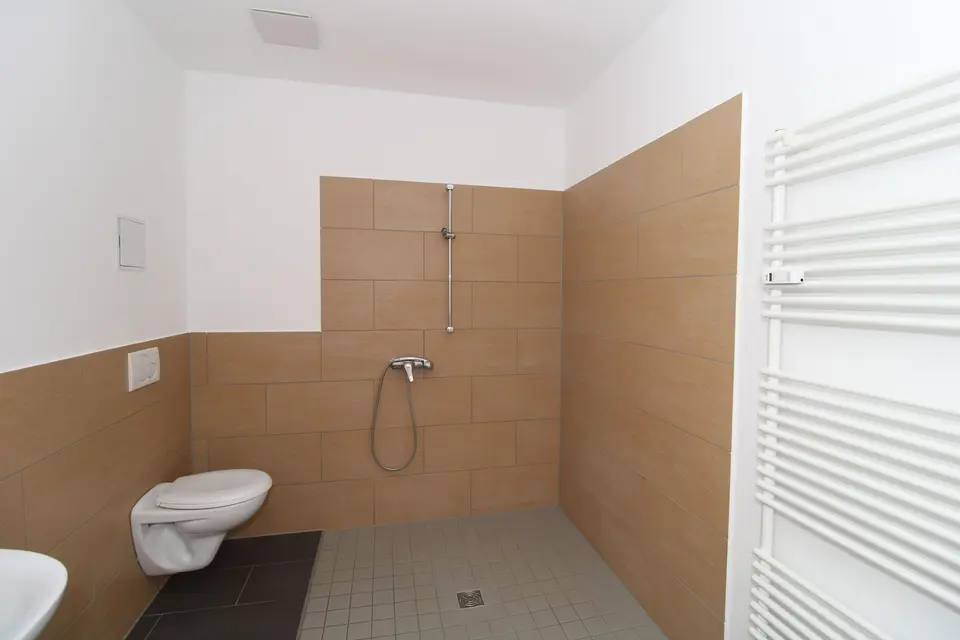 2 Zimmer Wohnung mit 80 m² in Dresden – Bild 9