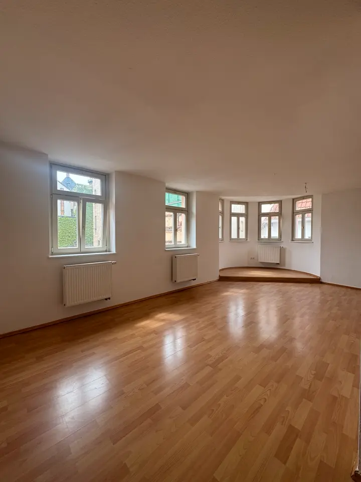 5 Zimmer Wohnung mit 147 m² in Altenburg – Bild 1
