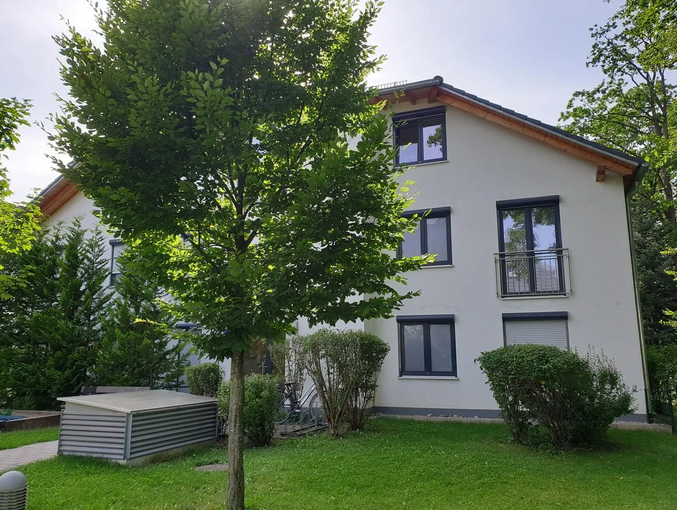 3 Zimmer Wohnung mit 80 m² in München – Bild 2