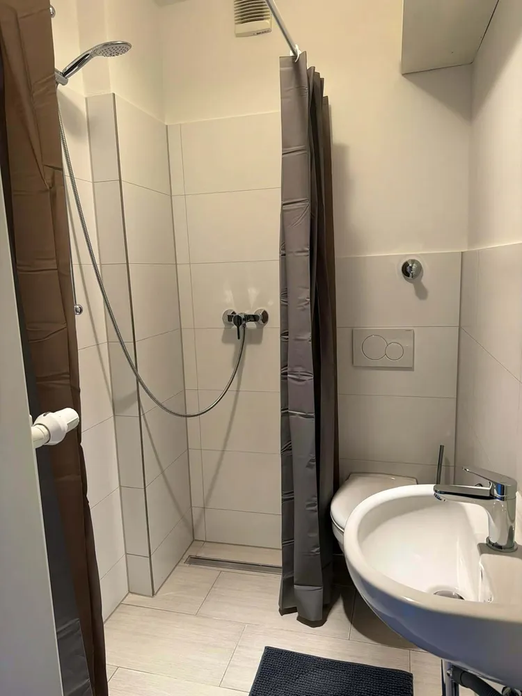 WG-Zimmer mit 20 m² in Düsseldorf – Bild 8