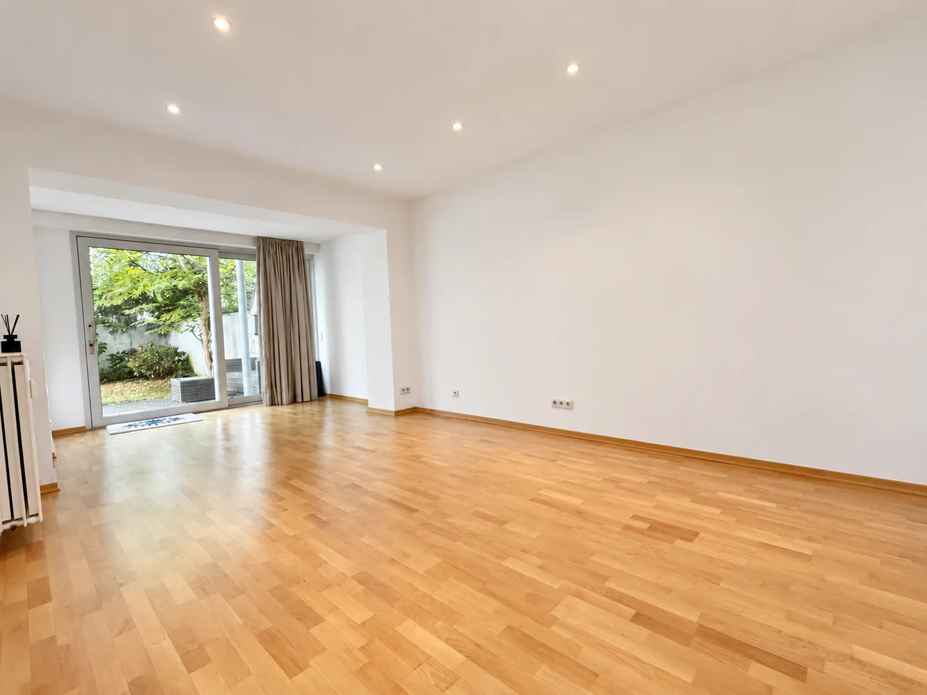 2 Zimmer Wohnung mit 70 m² in Düsseldorf – Bild 1