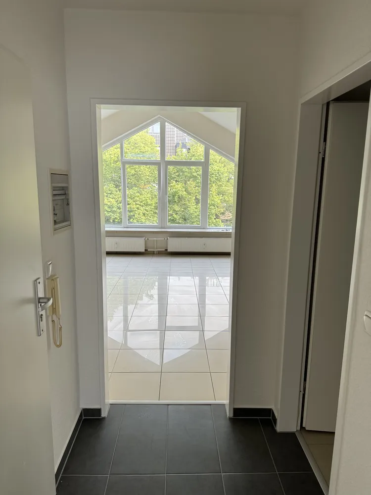 1 Zimmer Wohnung mit 50 m² in Neuss – Bild 2
