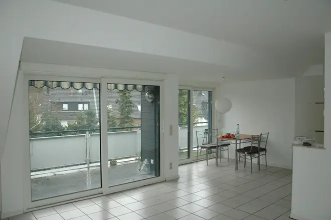 4 Zimmer Wohnung mit 120 m² in Köln – Bild 1