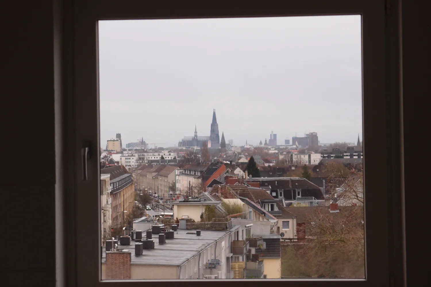 1 Zimmer Haus mit 49 m² in Köln – Bild 1