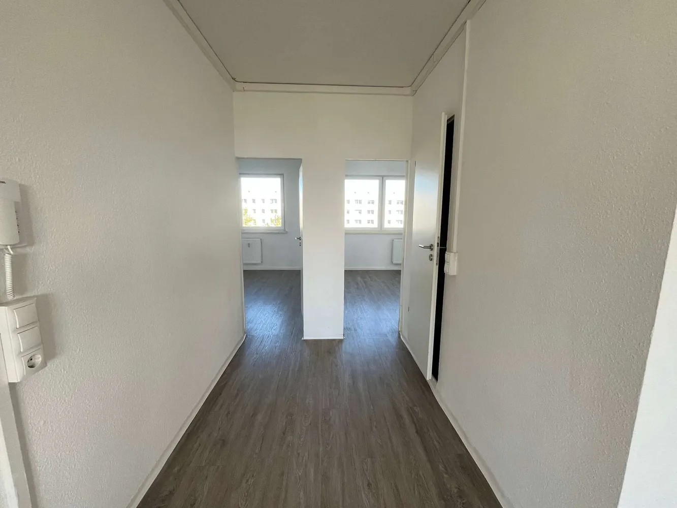 6 Zimmer Wohnung mit 114 m² in Halle (Saale) – Bild 1