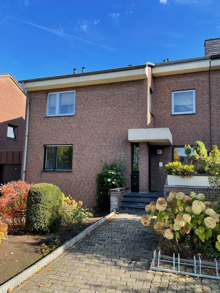 4 room apartment with 145 m² in Düsseldorf – Photo 2