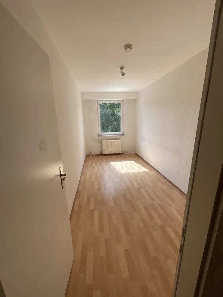 3 Zimmer Wohnung mit 60 m² in Suhl – Bild 1