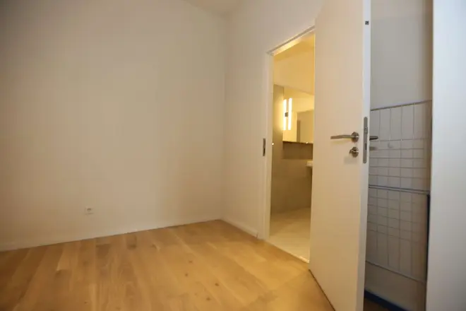2 Zimmer Wohnung mit 75 m² in Berlin – Bild 8