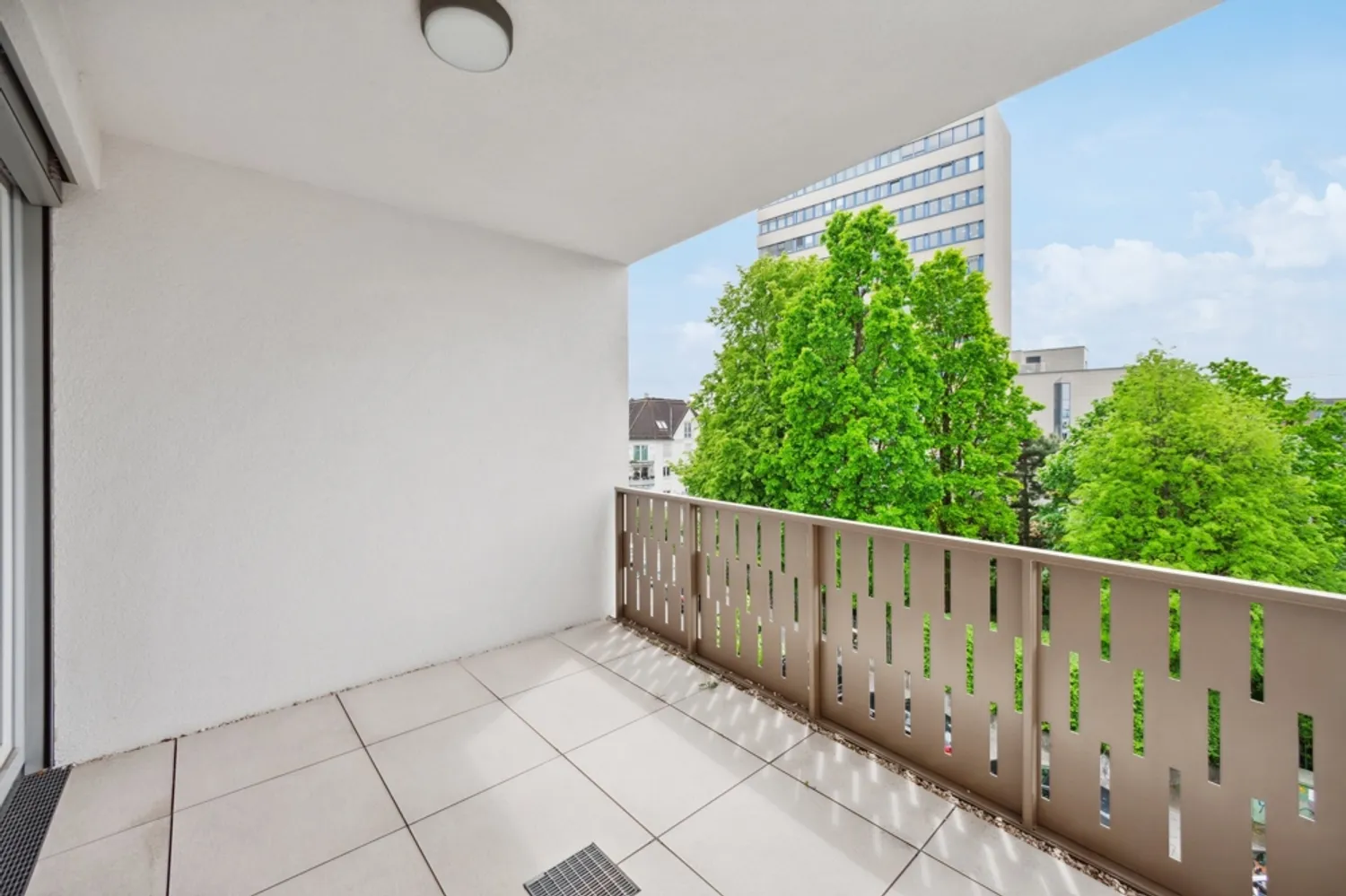 3 Zimmer Wohnung mit 98 m² in Frankfurt am Main – Bild 12