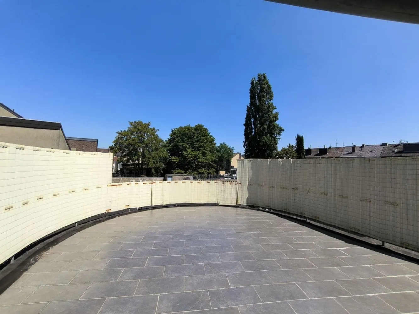 2 Zimmer Wohnung mit 85 m² in Krefeld – Bild 1