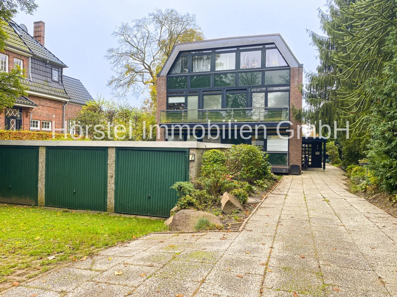 5 Zimmer Wohnung mit 206 m² in Hamburg – Bild 1