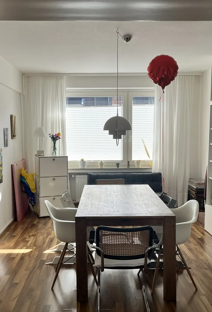 4 Zimmer Wohnung mit 100 m² in Düsseldorf – Bild 1