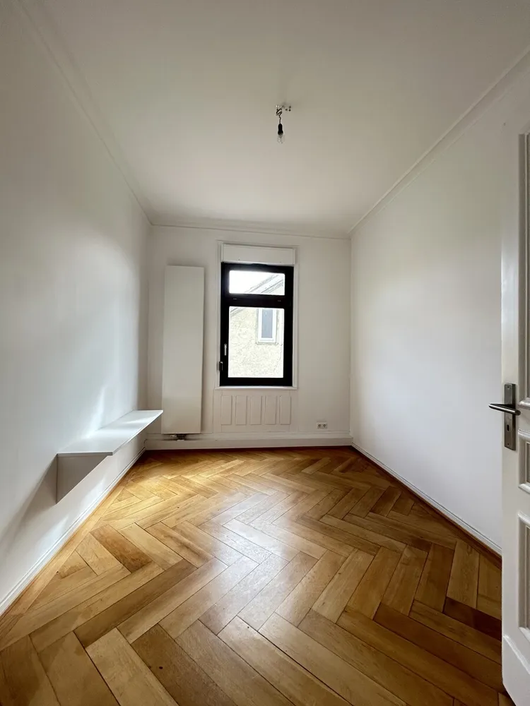 4 Zimmer Wohnung mit 130 m² in Stuttgart – Bild 2