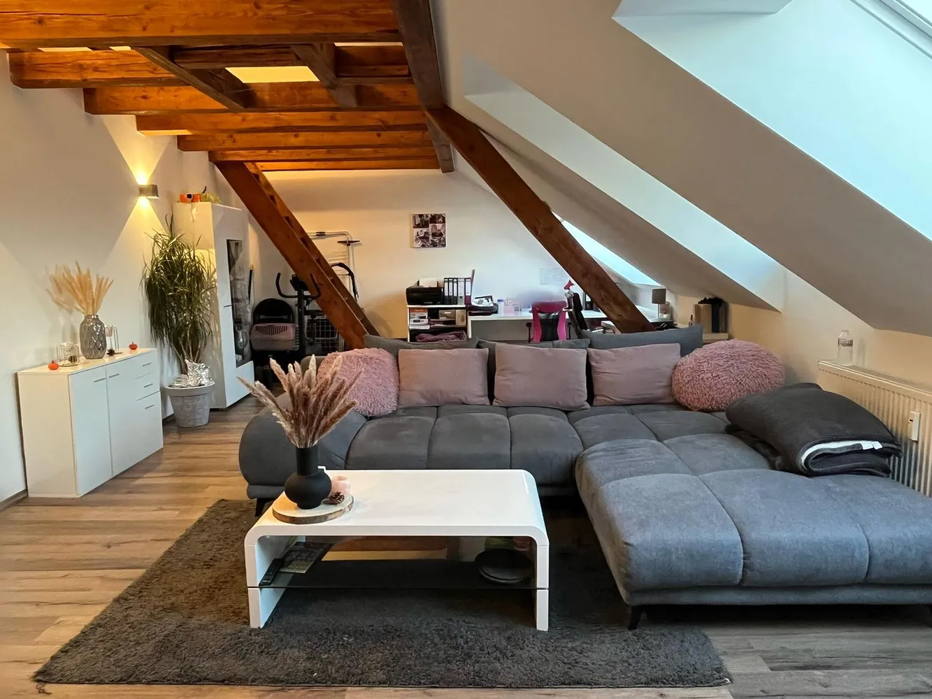 2 Zimmer Wohnung mit 83 m² in Augsburg – Bild 2