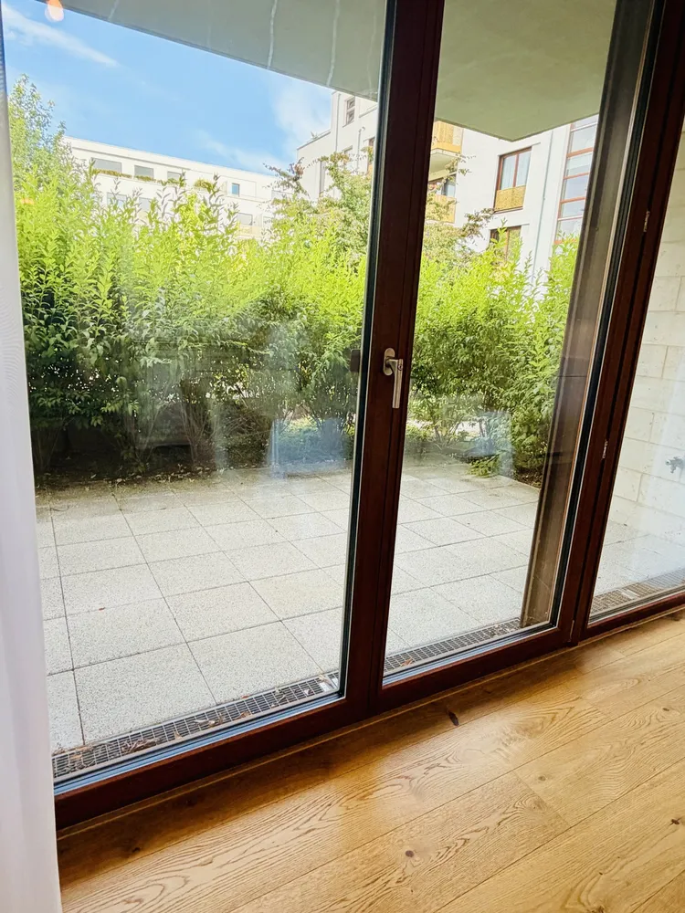 5 Zimmer Wohnung mit 130 m² in Düsseldorf – Bild 2