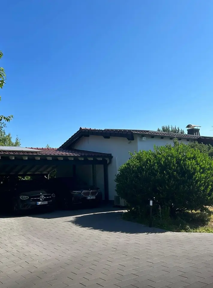 4 Zimmer Haus mit 260 m² in Bergisch Gladbach – Bild 2