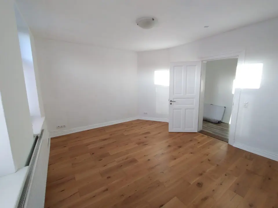 2 Zimmer Wohnung mit 72 m² in Kiel – Bild 2