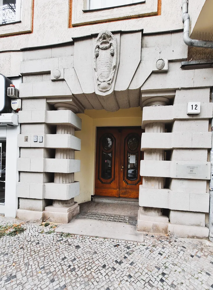 3 Zimmer Wohnung mit 144 m² in Berlin – Bild 2
