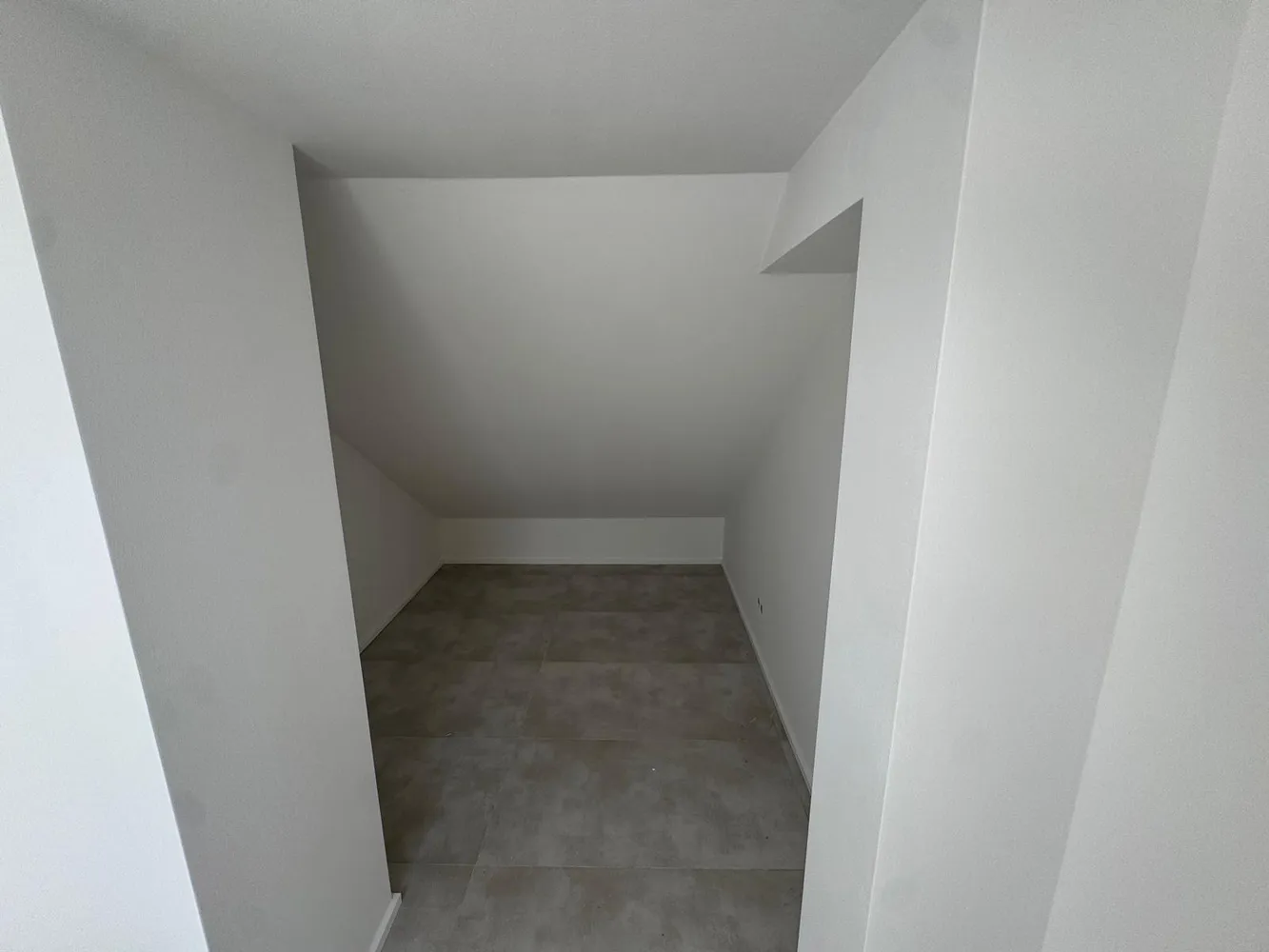 4 Zimmer Wohnung mit 92 m² in Frechen – Bild 5