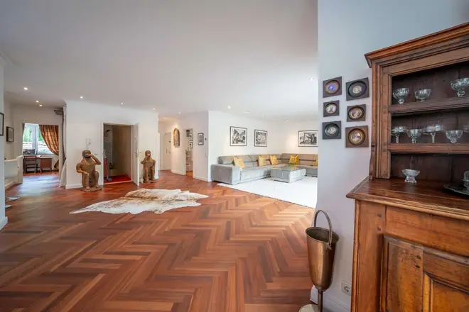 4 Zimmer Wohnung mit 153 m² in Köln – Bild 2