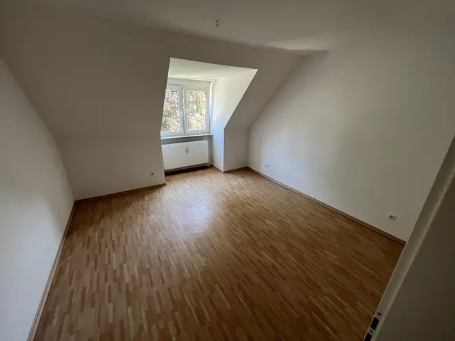 3 Zimmer Wohnung mit 108 m² in München – Bild 3