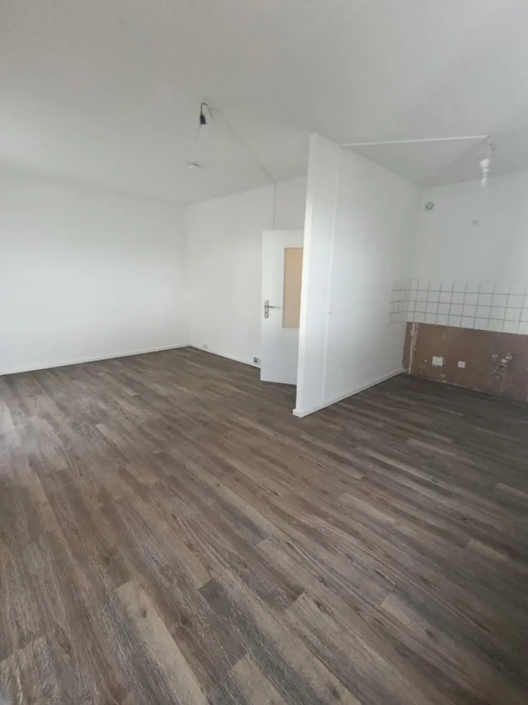 4 Zimmer Wohnung mit 65 m² in Halle (Saale) – Bild 4