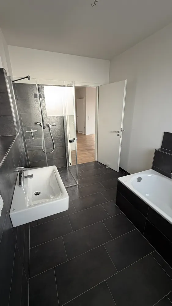 3 Zimmer Wohnung mit 118 m² in Sankt Augustin – Bild 2