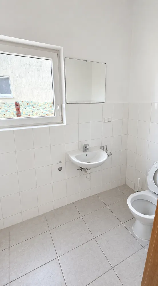 1 room apartment with 70 m² in Mülheim an der Ruhr – Photo 4