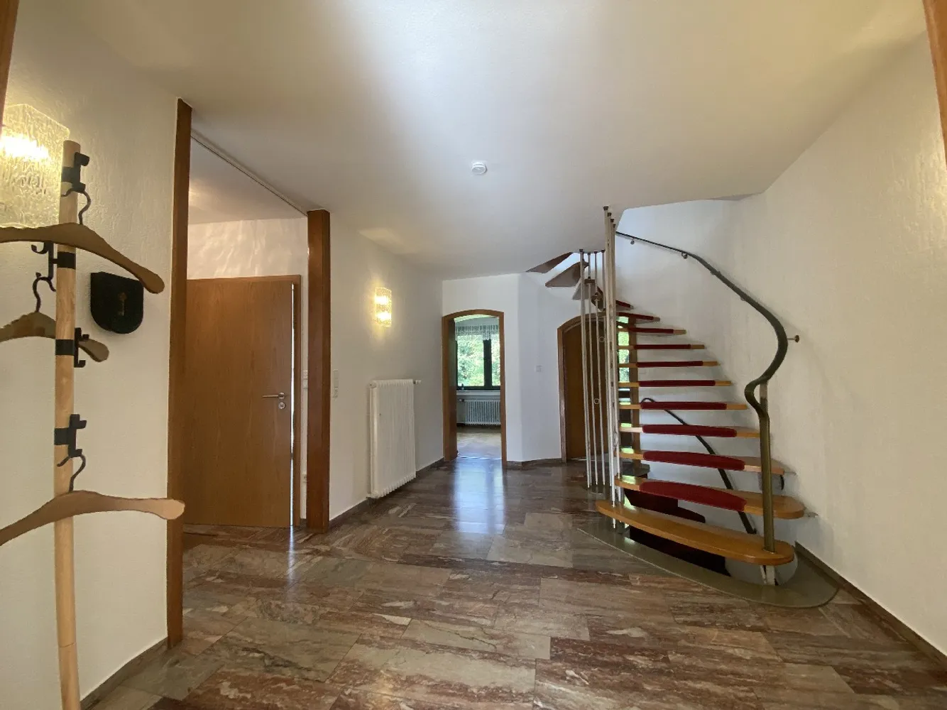7 Zimmer Wohnung mit 182 m² in Hilden – Bild 2