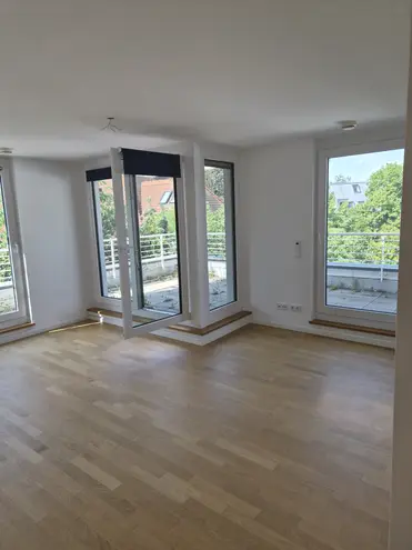 4 Zimmer Wohnung mit 141 m² in München – Bild 2