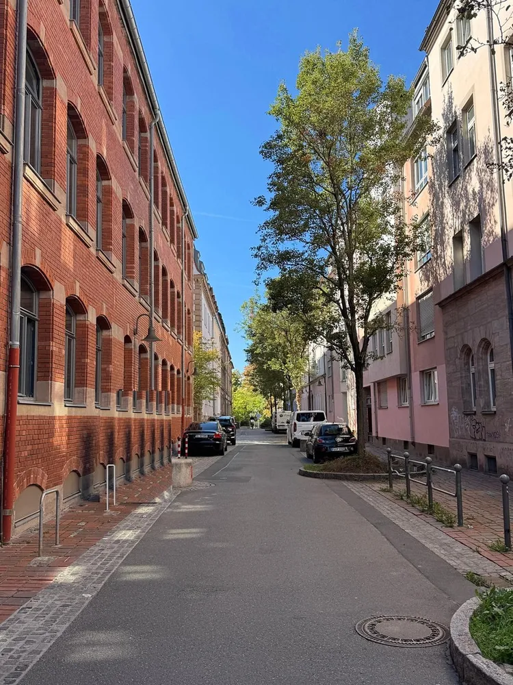 3 Zimmer Wohnung mit 102 m² in Nürnberg – Bild 2