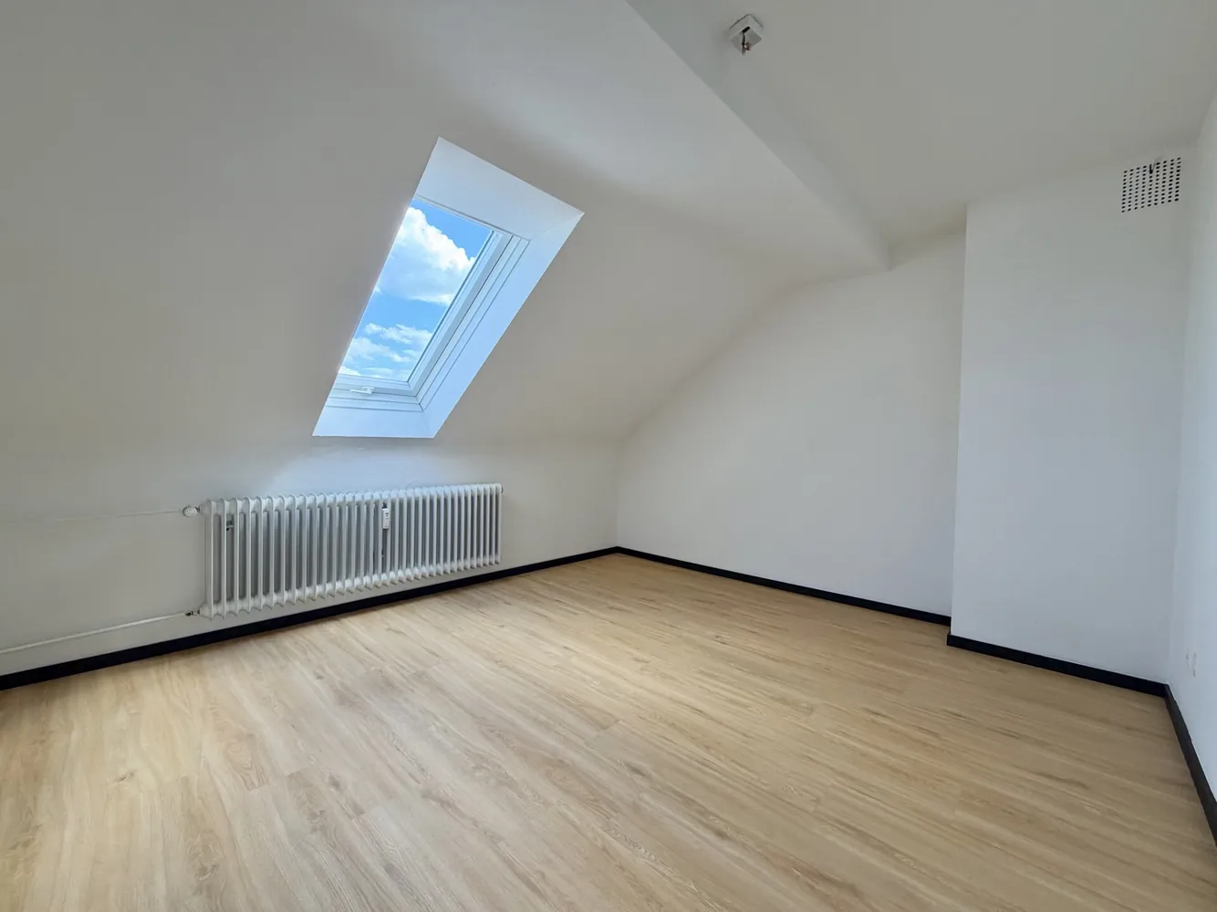 4 Zimmer Wohnung mit 104 m² in Aachen – Bild 2