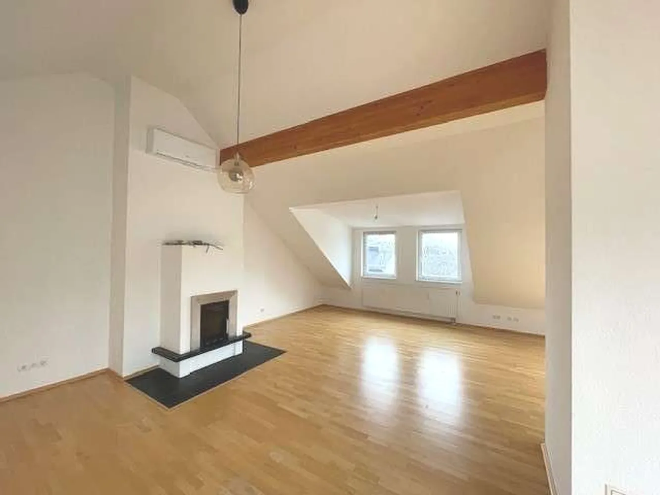 2 room apartment with 80 m² in Frankfurt am Main – Photo 1