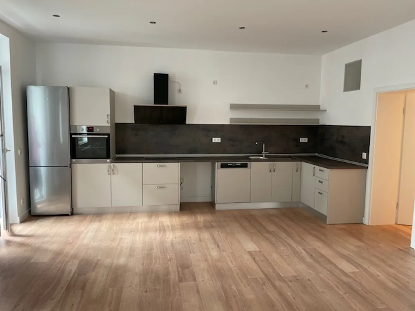 2 Zimmer Wohnung mit 67 m² in Düsseldorf – Bild 1