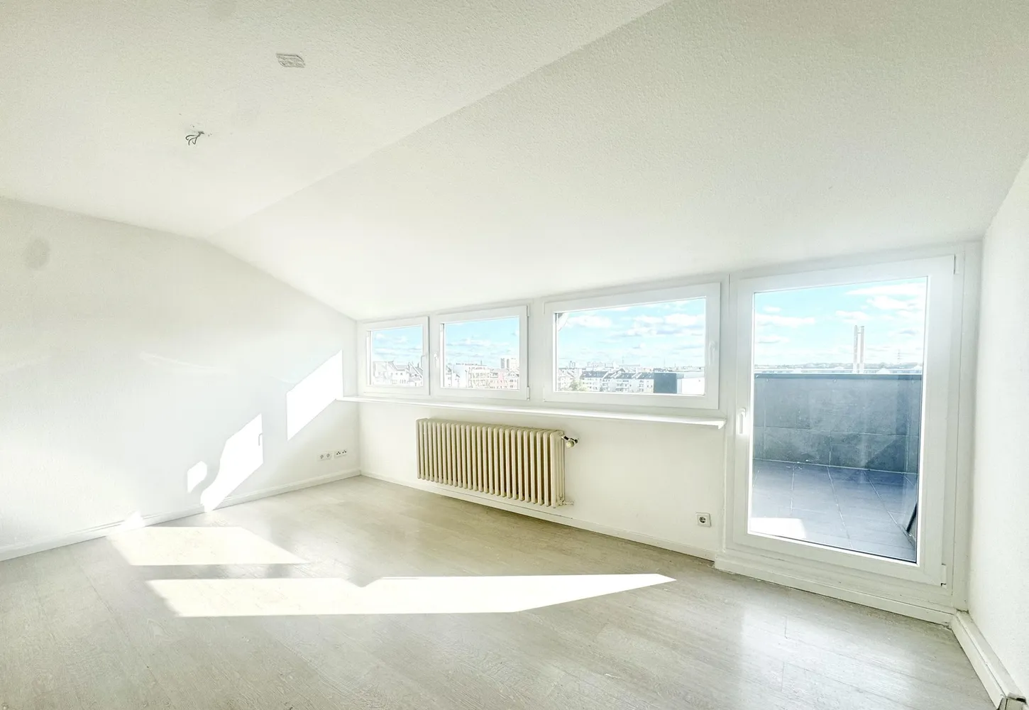 2 room apartment with 40 m² in Düsseldorf – Photo 2