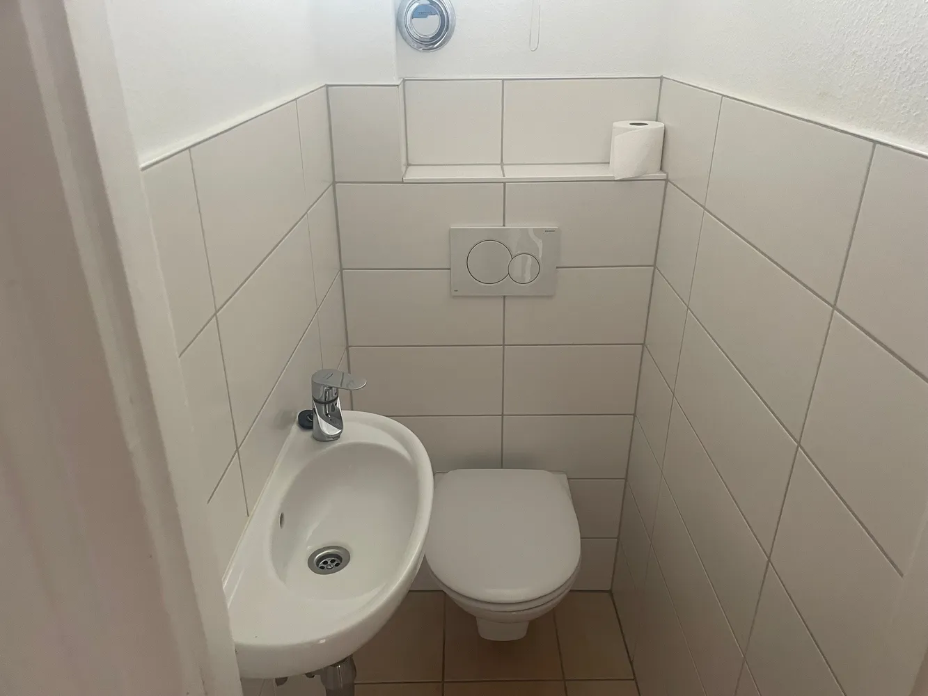 2 room apartment with 40 m² in Wiesbaden – Photo 8