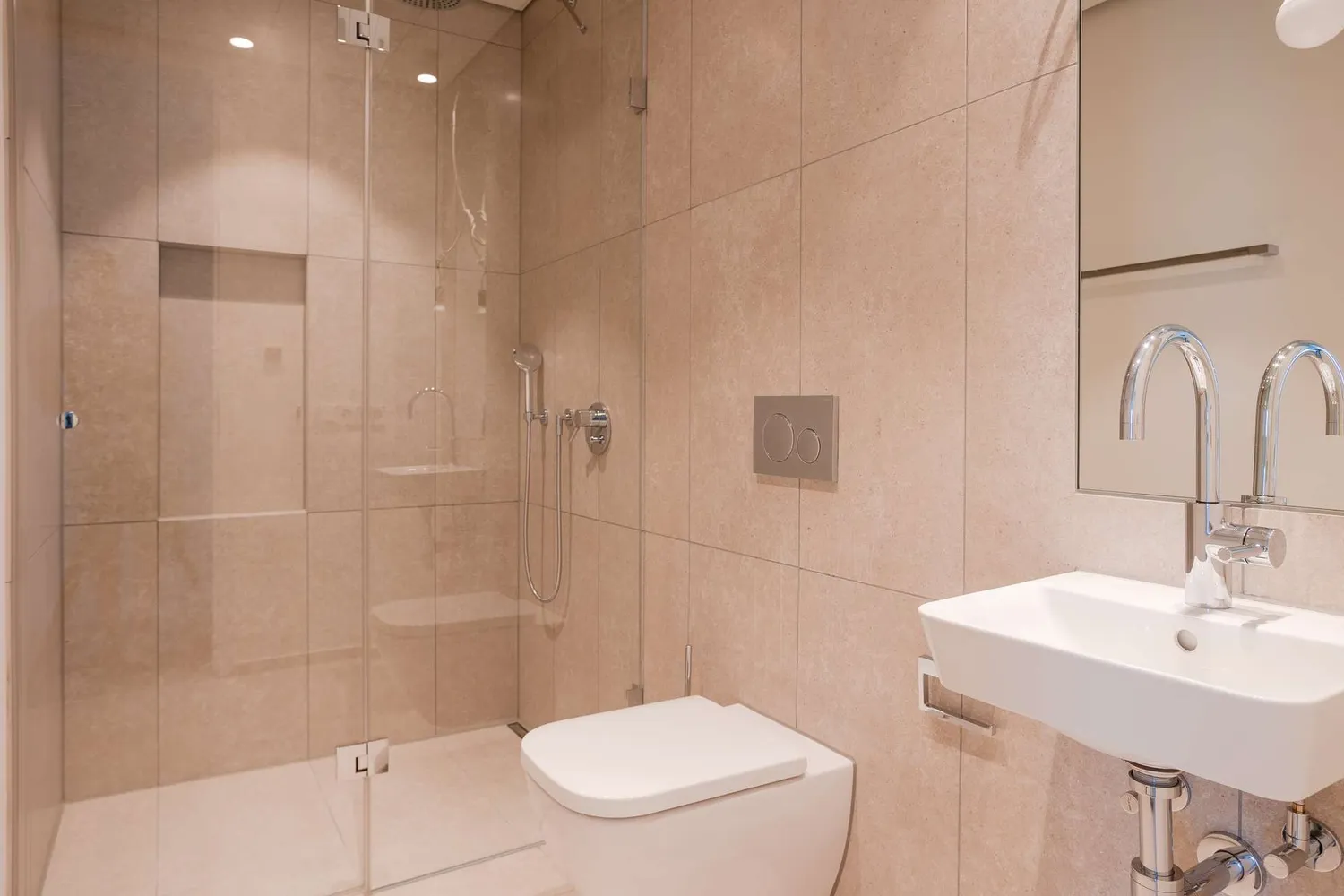 3 Zimmer Wohnung mit 110 m² in Frankfurt am Main – Bild 7