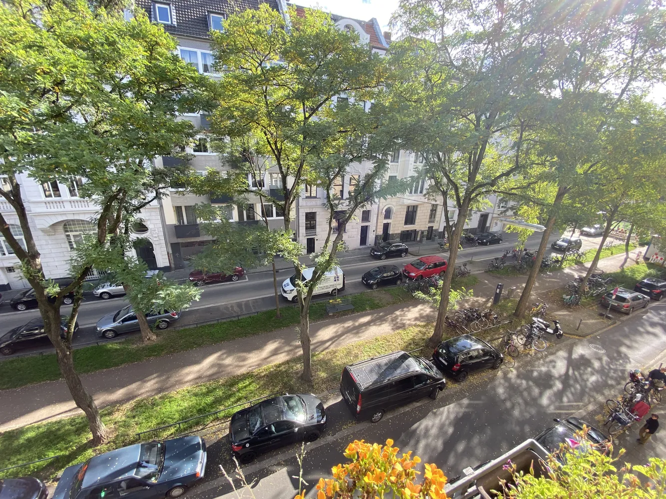 5 Zimmer Wohnung mit 167 m² in Köln – Bild 2
