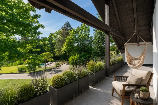 6 Zimmer Haus mit 409 m² in München – Bild 2