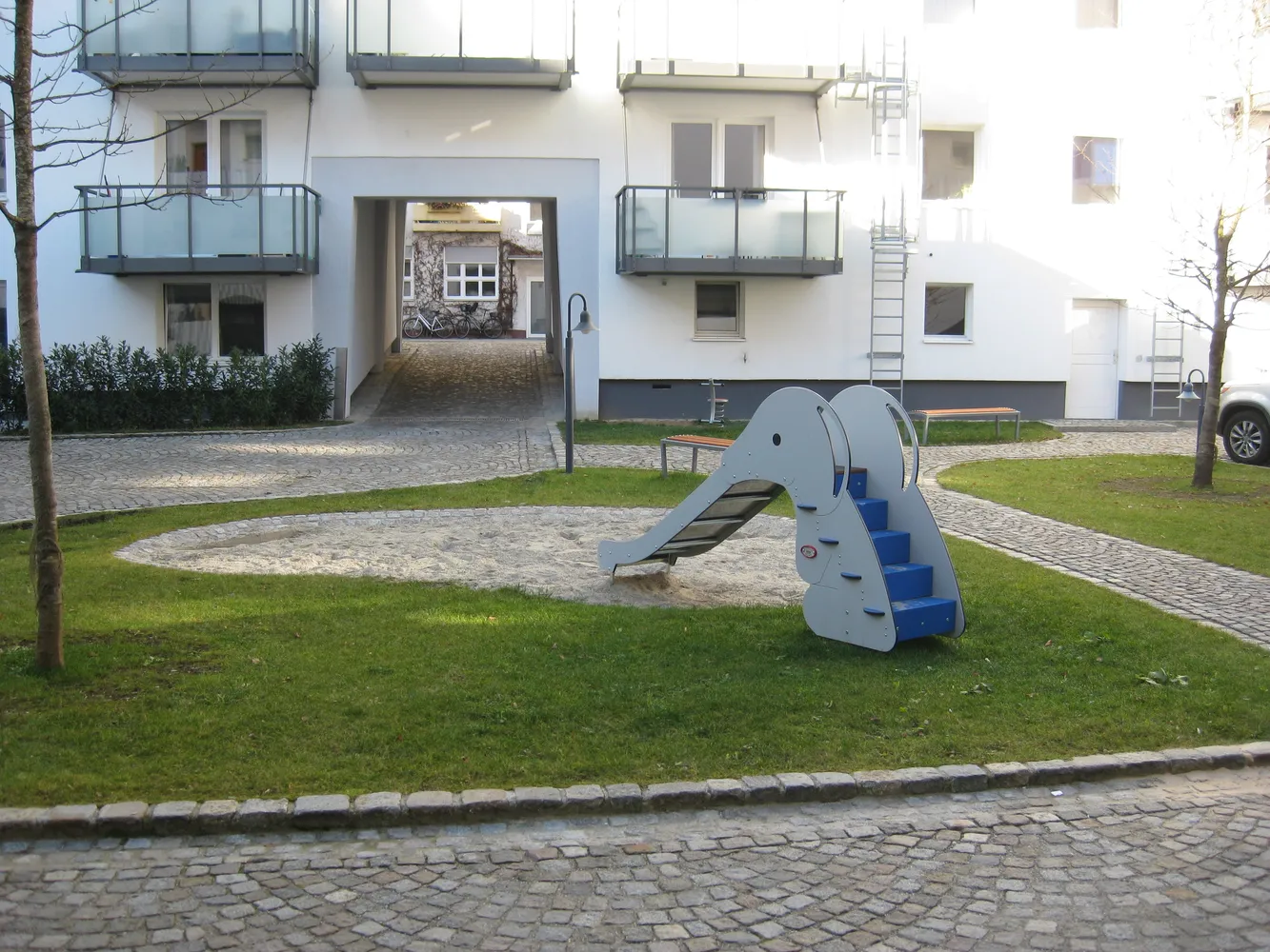 1 room apartment with 40 m² in Munich – Photo 2