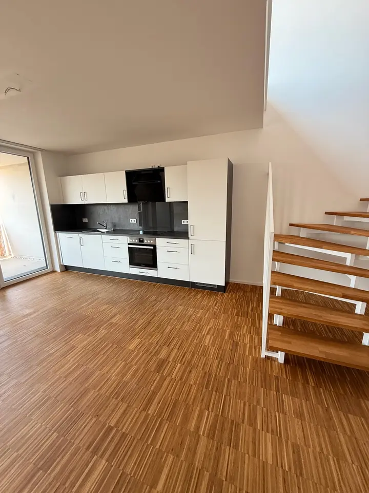 4 Zimmer Wohnung mit 120 m² in Aschaffenburg – Bild 1