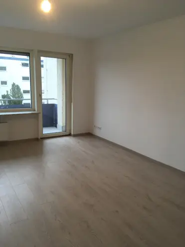3 Zimmer Wohnung mit 75 m² in Wiesbaden – Bild 2