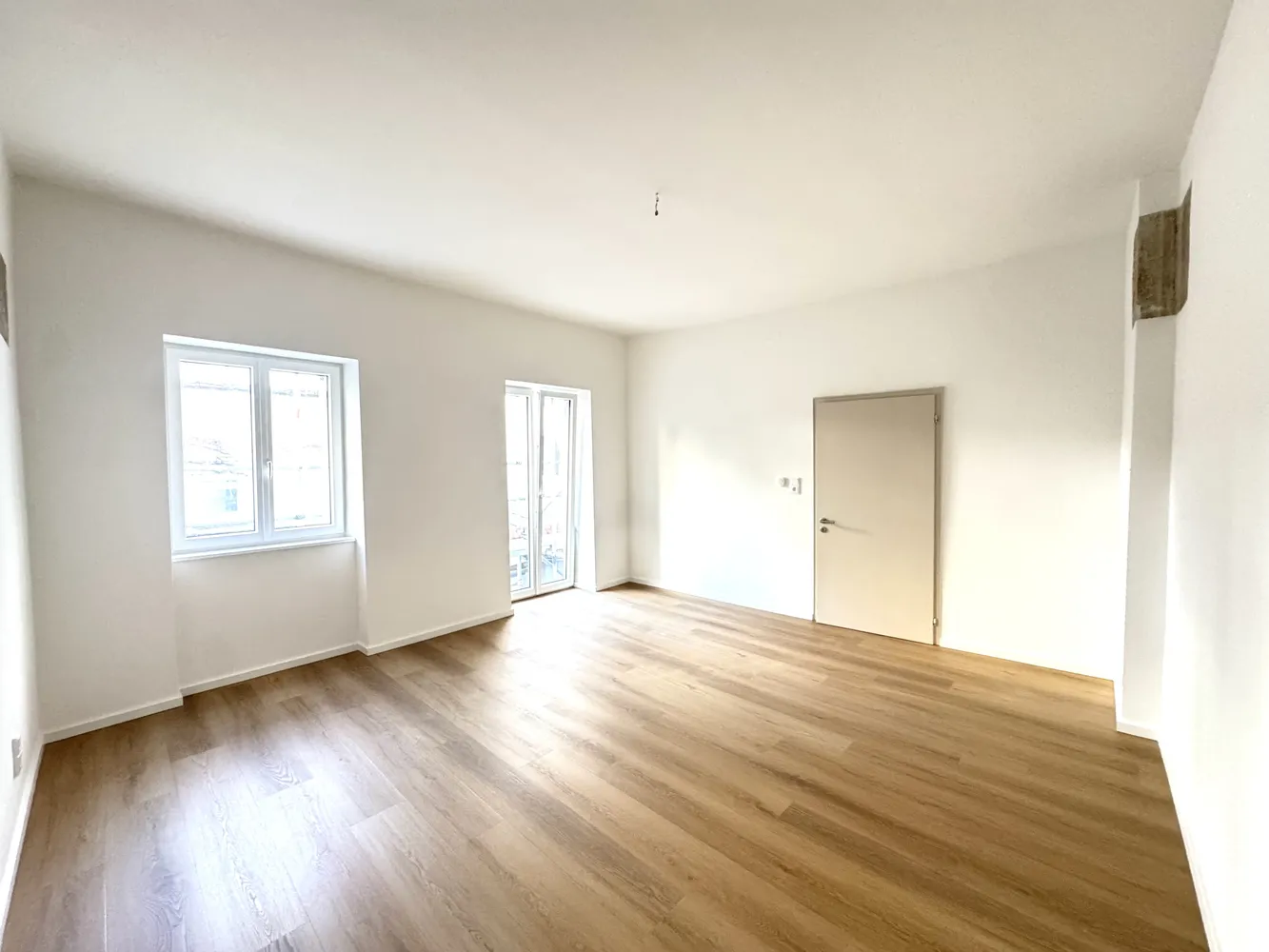 2 Zimmer Wohnung mit 77 m² in München – Bild 2