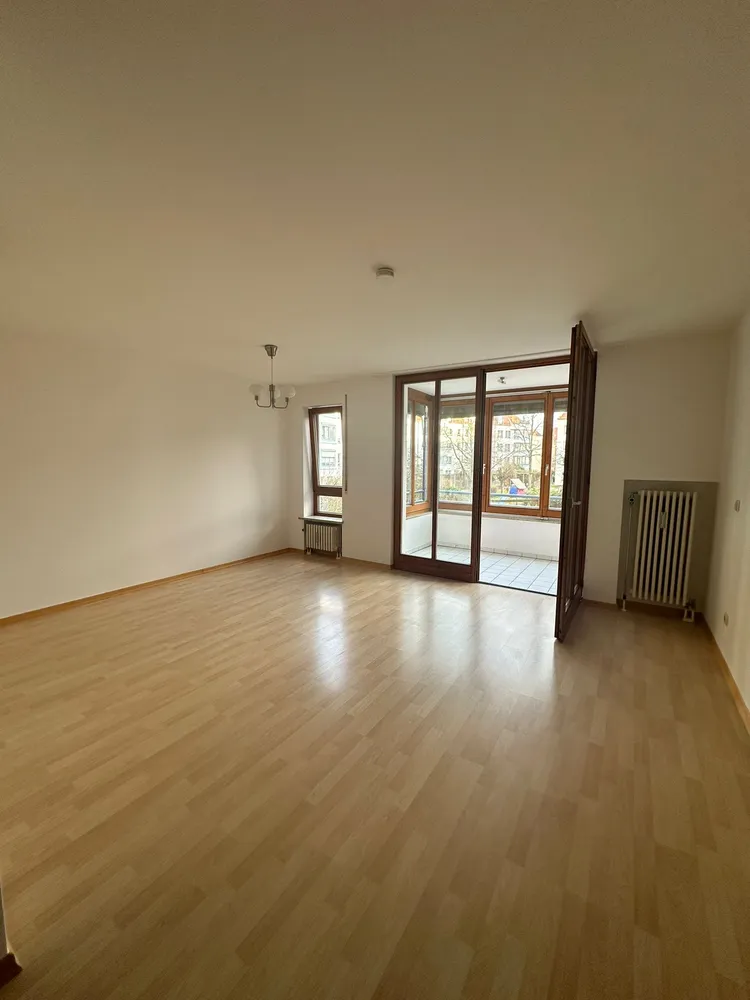 1 Zimmer Wohnung mit 34 m² in Augsburg – Bild 1