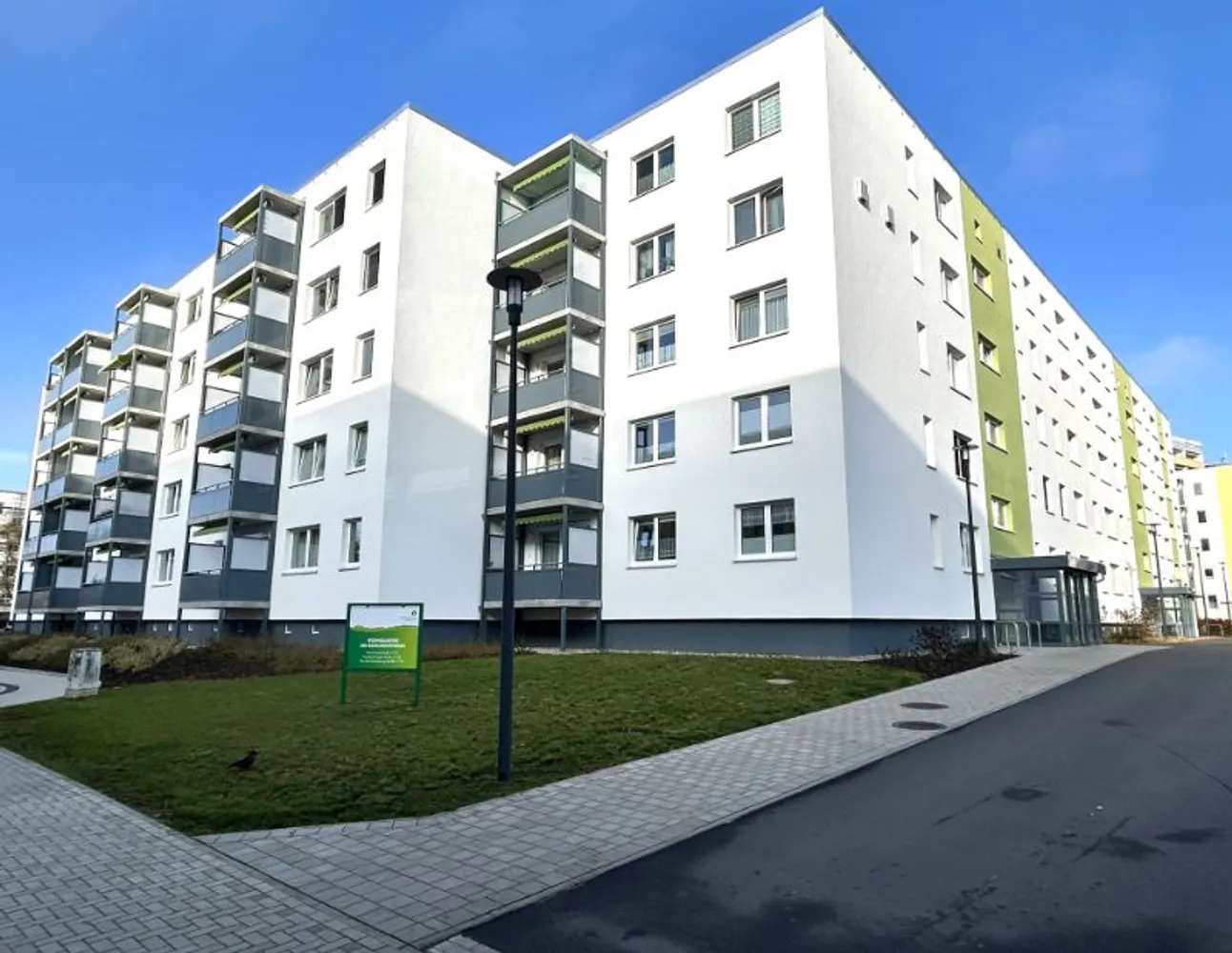 5 Zimmer Wohnung mit 110 m² in Schwerin – Bild 1